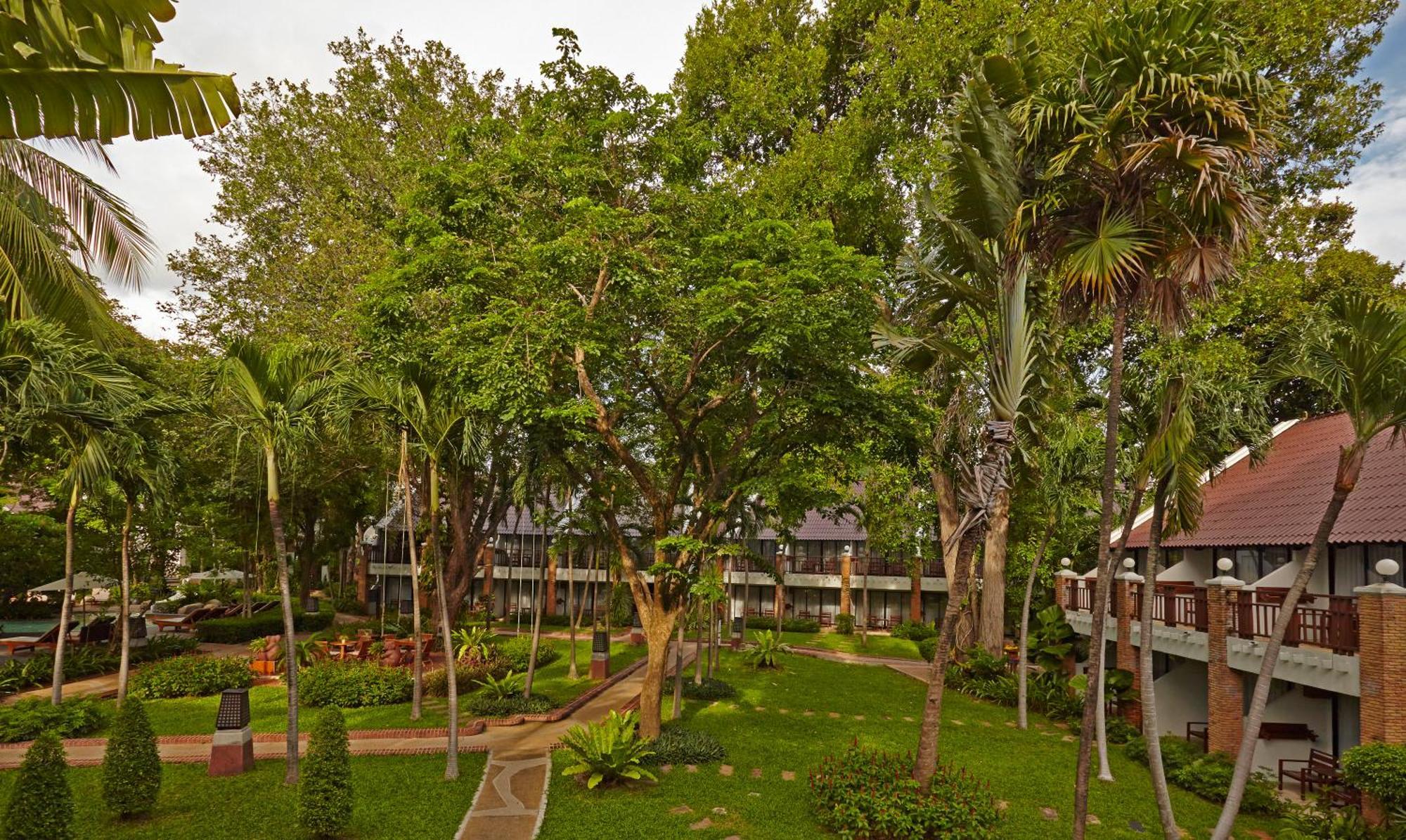 Woodlands hotel y Resort Pattaya Exterior foto